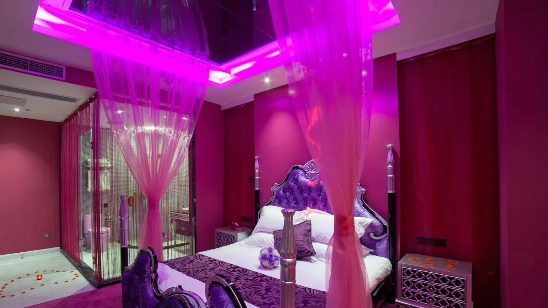 Suzhou Huazhiyu Lover Theme Hotel  Suzhou (Jiangsu)
